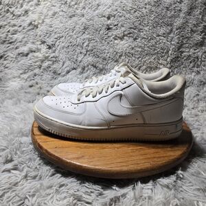Nike Air Force 1 '07 Low Top Mens Size 13 White Athletic Lifestyle Shoes Sneaker